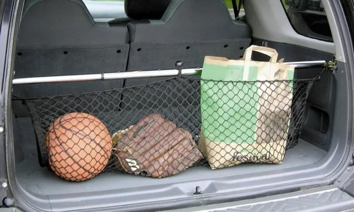 Lund Universal Cargo Bar w/Net – Black